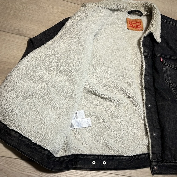 Levi's Black Denim Jean Jacket Coat with Cream Sherpa Lining Size XXL - Picture 6 of 6